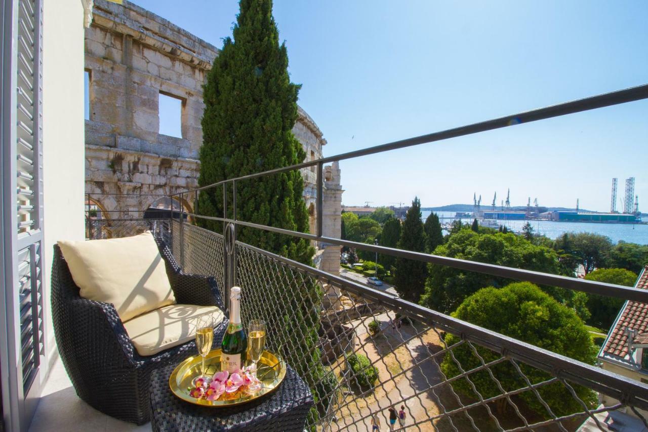 Arena & Seaview Luxurious Apartment