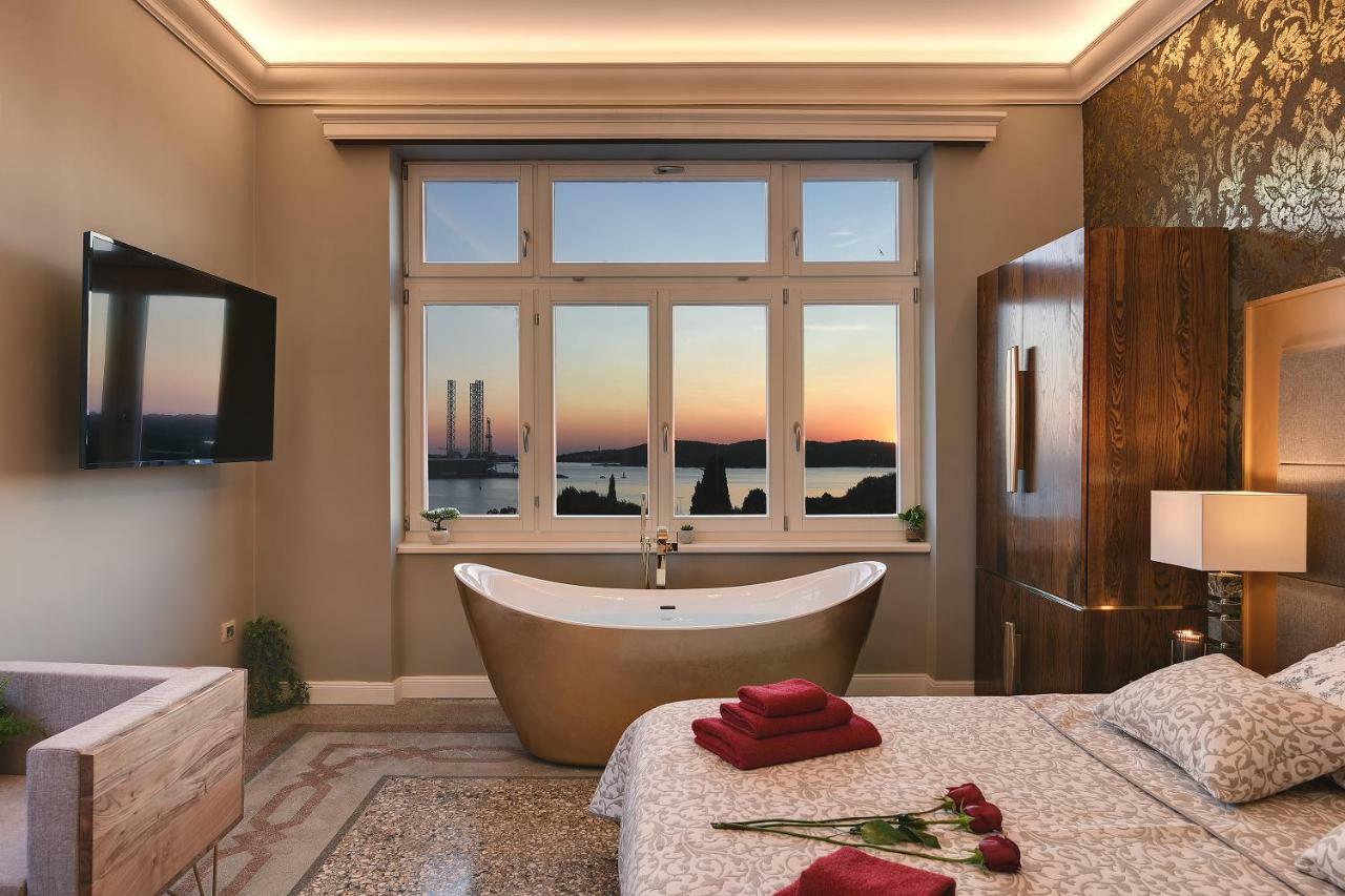 Arena & Seaview Luxurious Apartment *